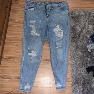 Ripped styled mom jeans.